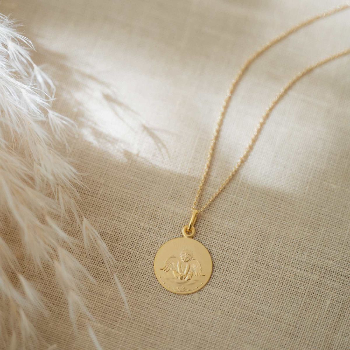 médaille mon petit ange en or