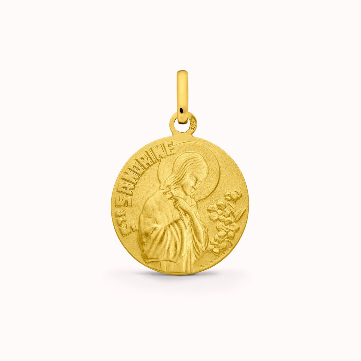 Médaille Sainte Sandrine en Or Jaune 18 carats - 15 mm