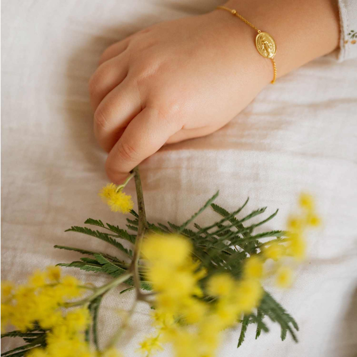 bracelet de naissance médaille Miraculeuse